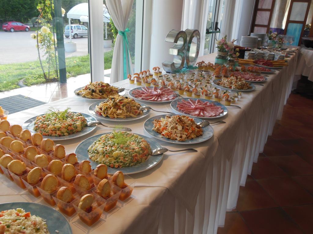 Roero Park Hotel Sommariva Perno Экстерьер фото