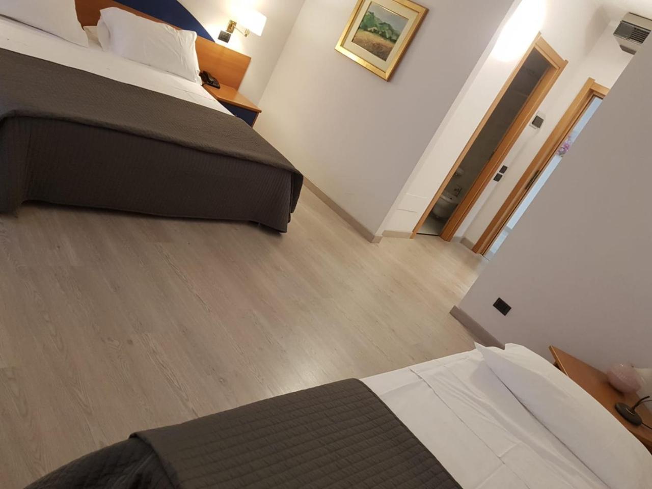 Roero Park Hotel Sommariva Perno Экстерьер фото