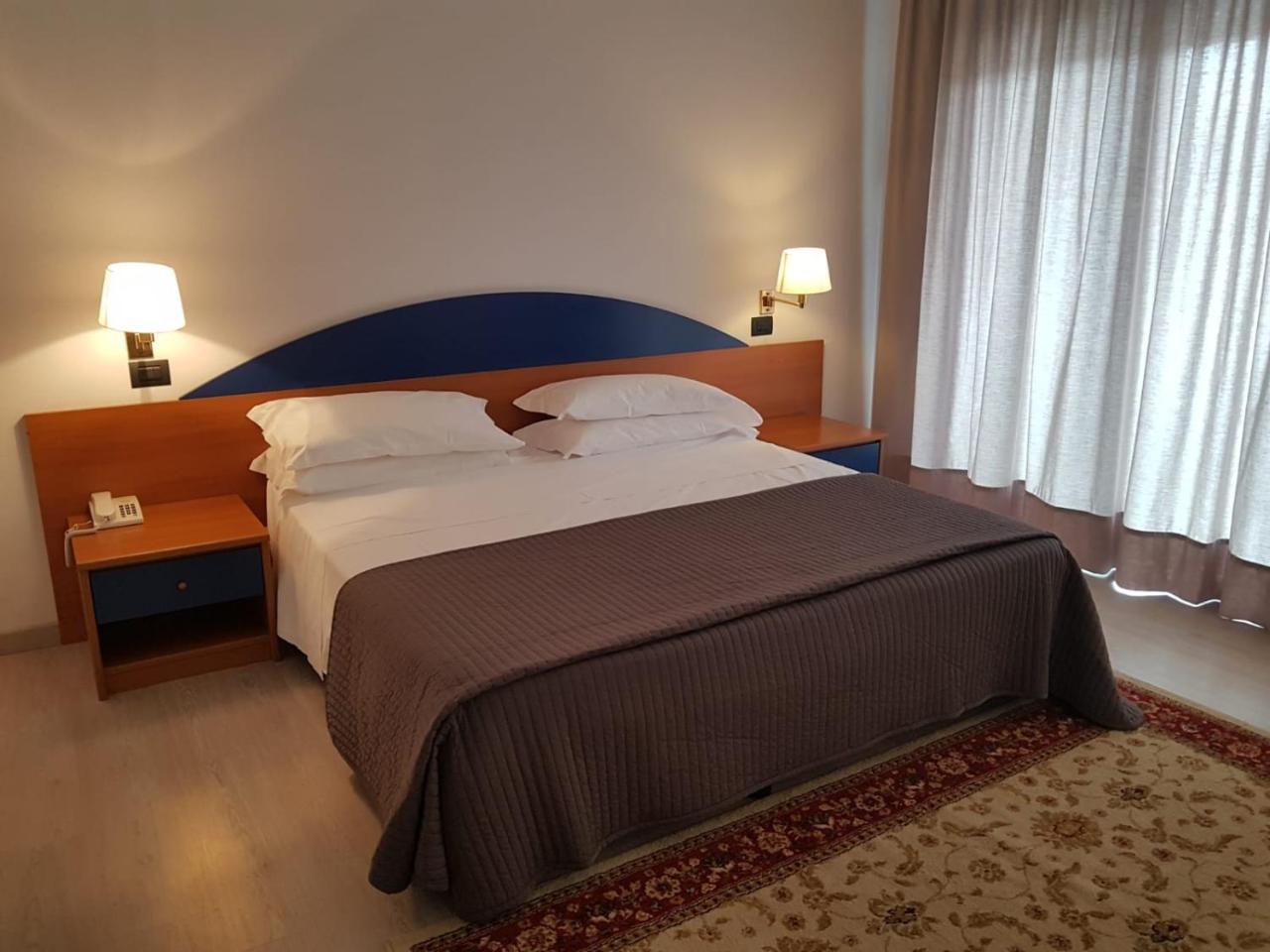 Roero Park Hotel Sommariva Perno Экстерьер фото